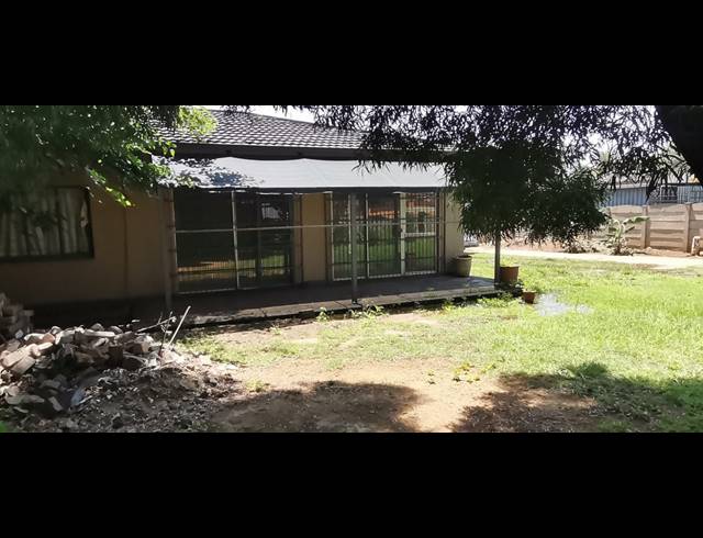 4 BEDROOM HOUSE FOR SALE IN VANDERBIJLPARK CW 3